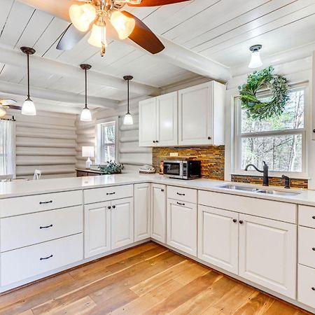 Dog-Friendly Hiawassee Cabin With Decks And Fire Pit! Esterno foto