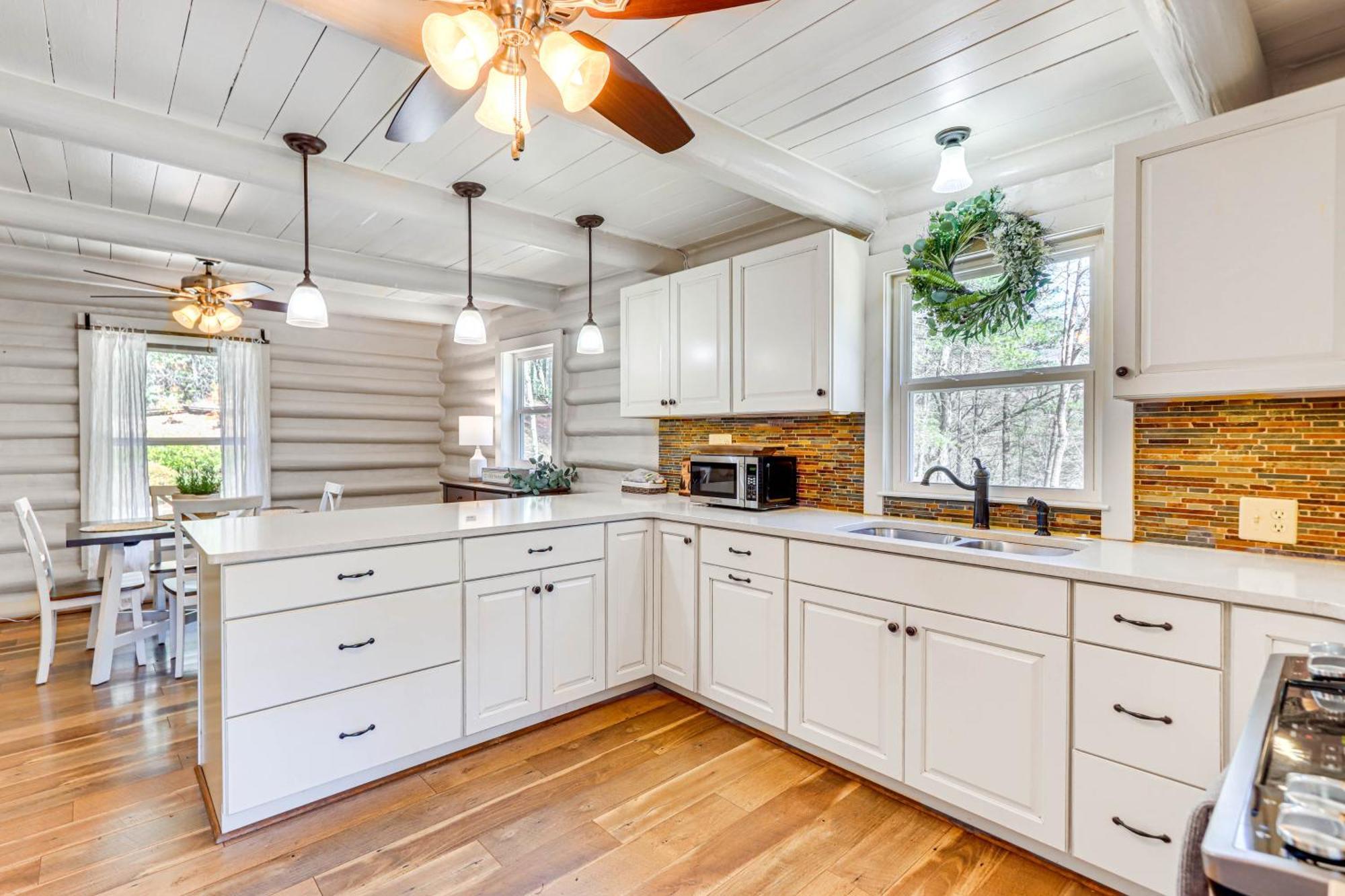 Dog-Friendly Hiawassee Cabin With Decks And Fire Pit! Esterno foto