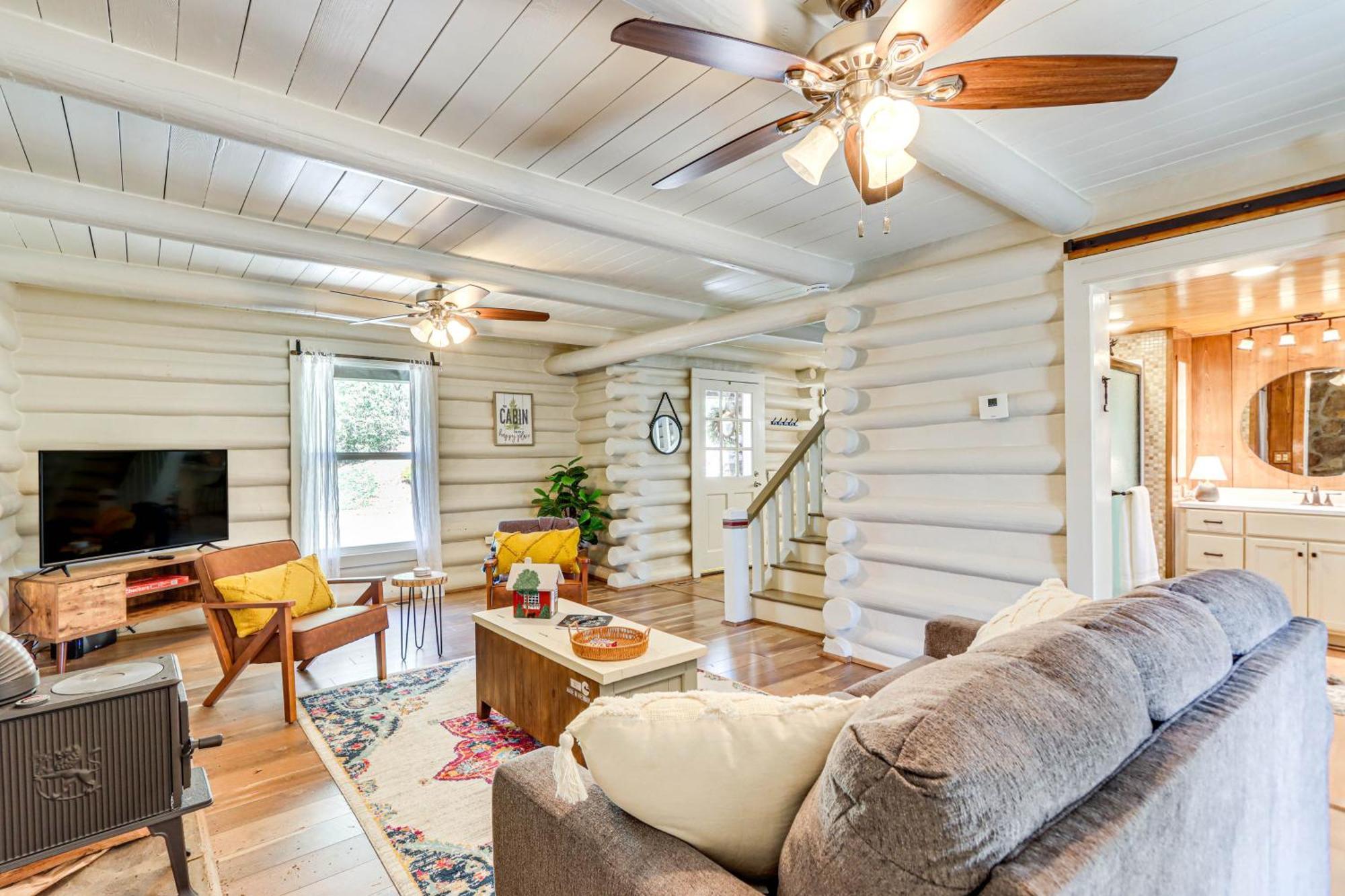 Dog-Friendly Hiawassee Cabin With Decks And Fire Pit! Esterno foto