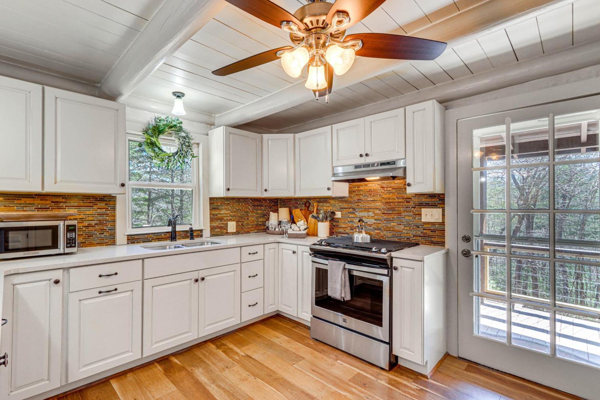 Dog-Friendly Hiawassee Cabin With Decks And Fire Pit! Esterno foto