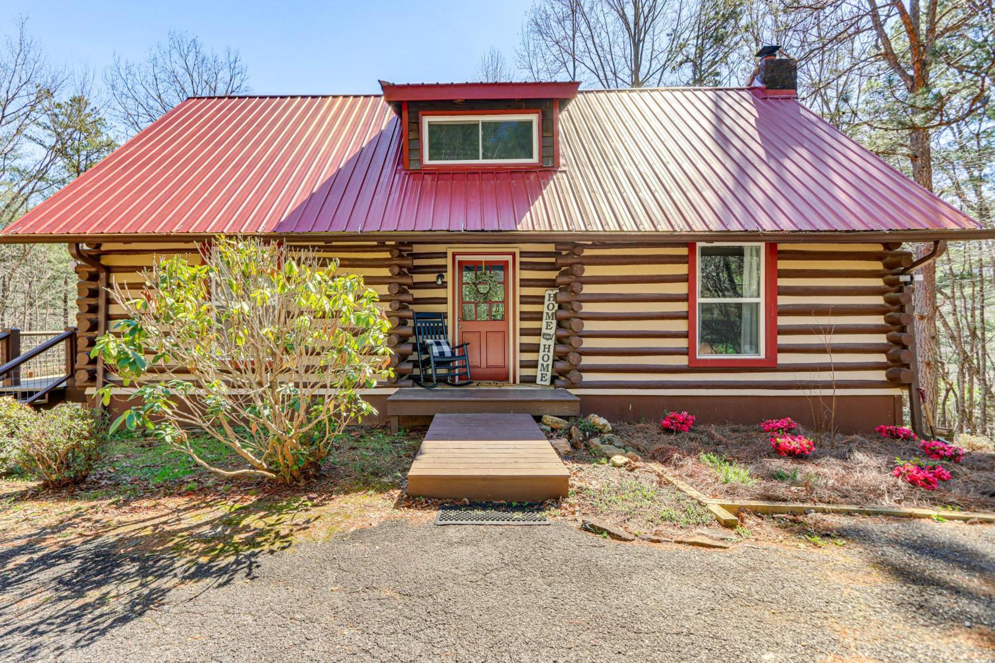 Dog-Friendly Hiawassee Cabin With Decks And Fire Pit! Esterno foto